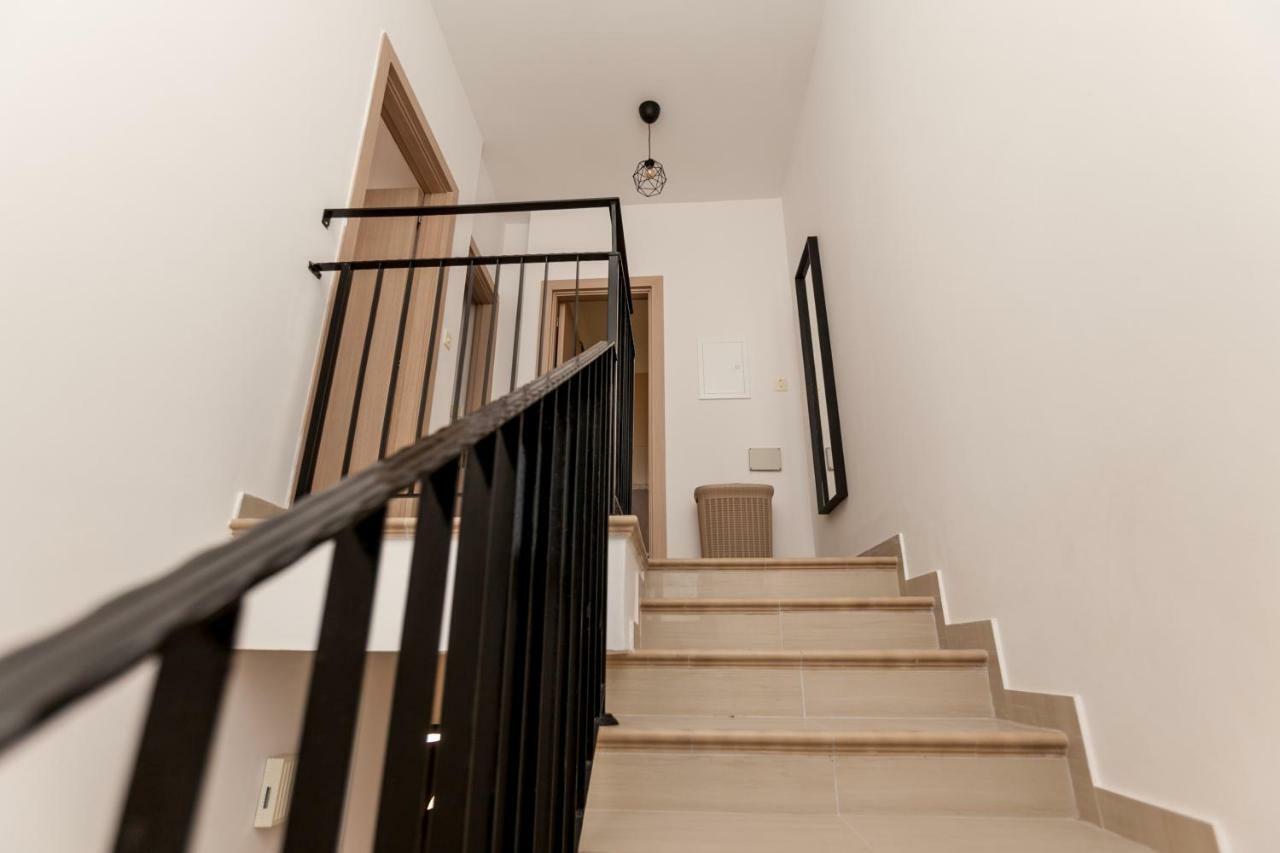 Dafni Villa 19パラリムニ エクステリア 写真